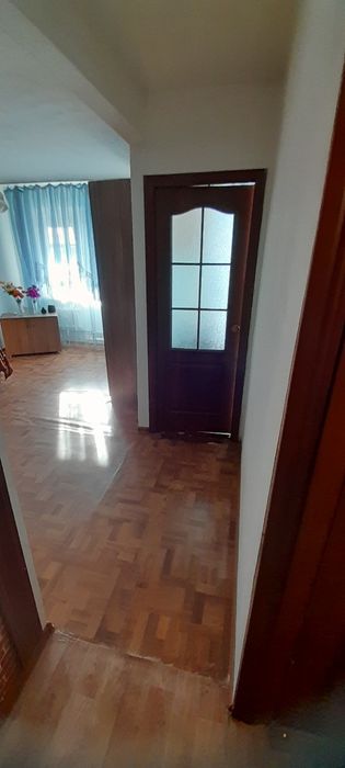 Срочно продам 2к, 5/5, район Спутник за 9млн 300!!!