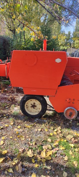 Трактор прес телешка