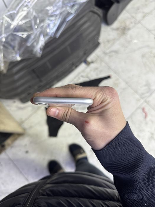 Iphone SE 2020 айфон SE 128