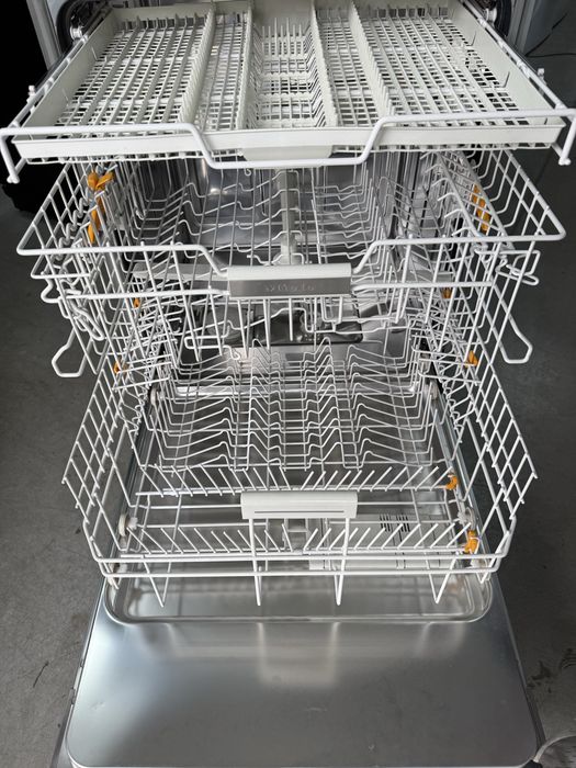 Съдомиялна машина за вграждане MIELE 60см,