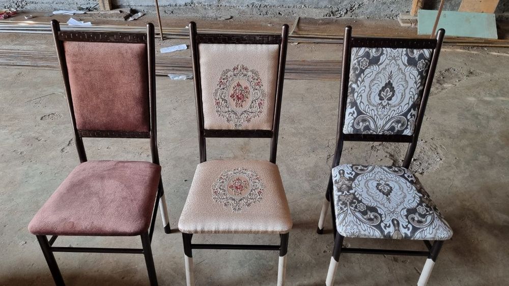 25 lik va 20 lik turbadan yasalgan stullar kampilekti.