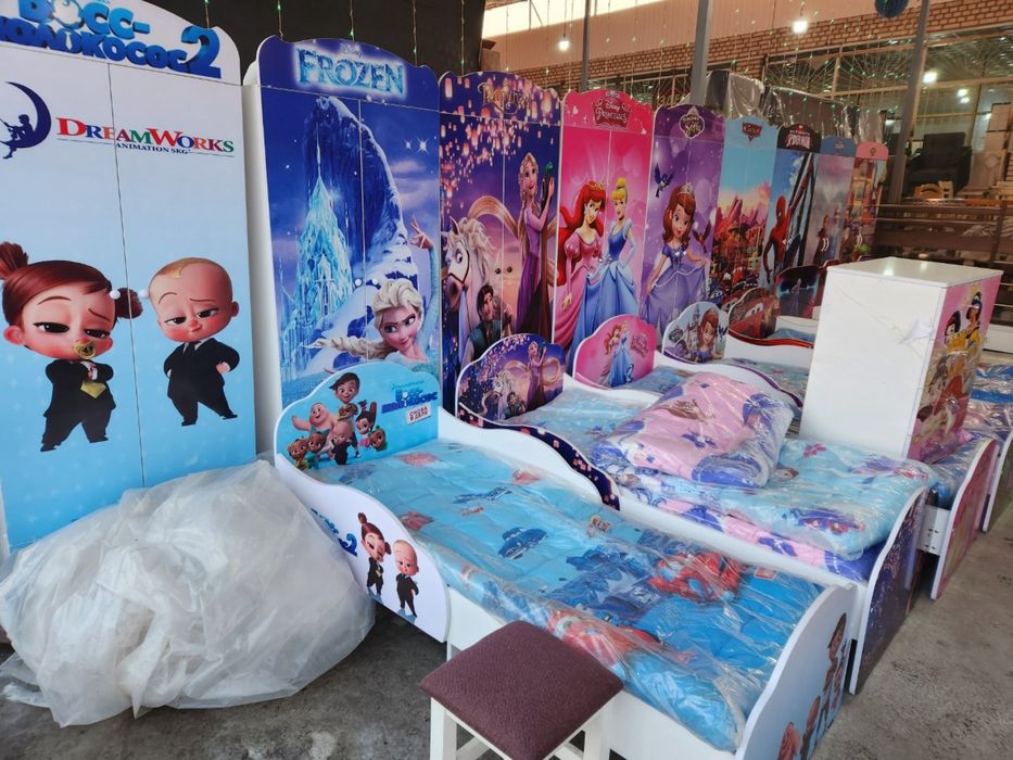 Kravat shkaf padraskoviy