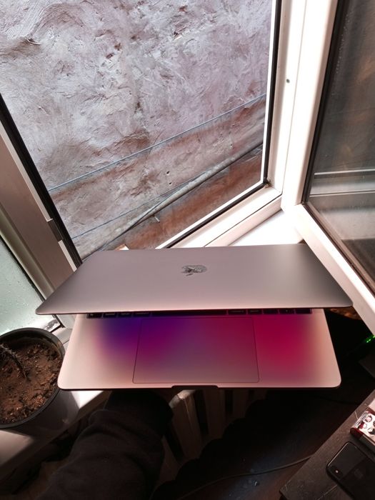 Срочно Apple MacBook PRO. Touch ID. Версия PRO.