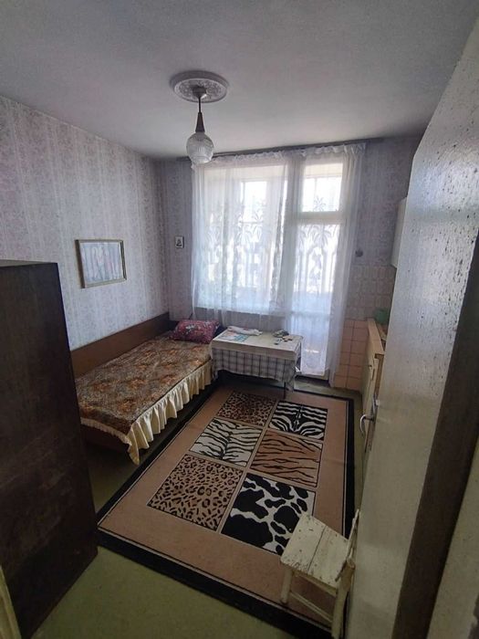 Гарсониера в Търговище до Солигена и парк Роден Кът