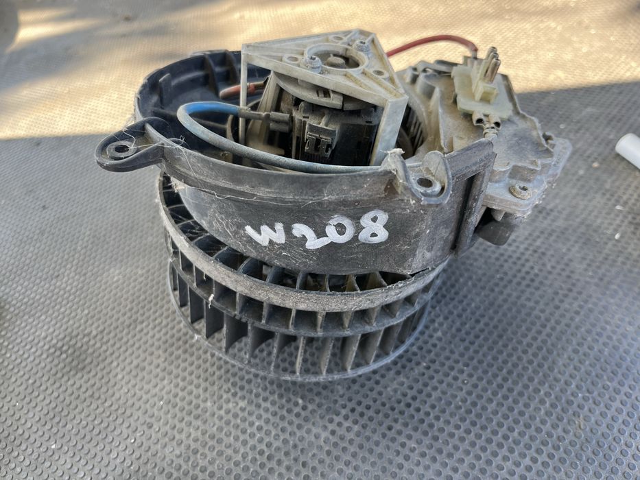 Вентилатор парно Mercedes CLK w208