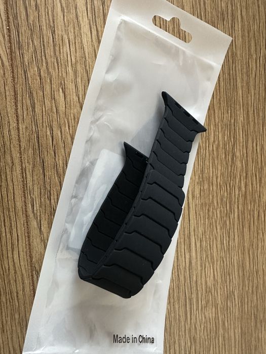 Curea magnetică Apple Watch neagră 42/44/45/49mm nouă