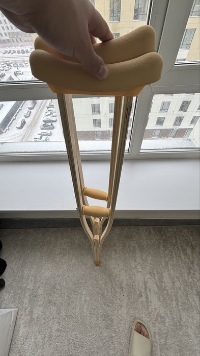 Продам деревянные костыли