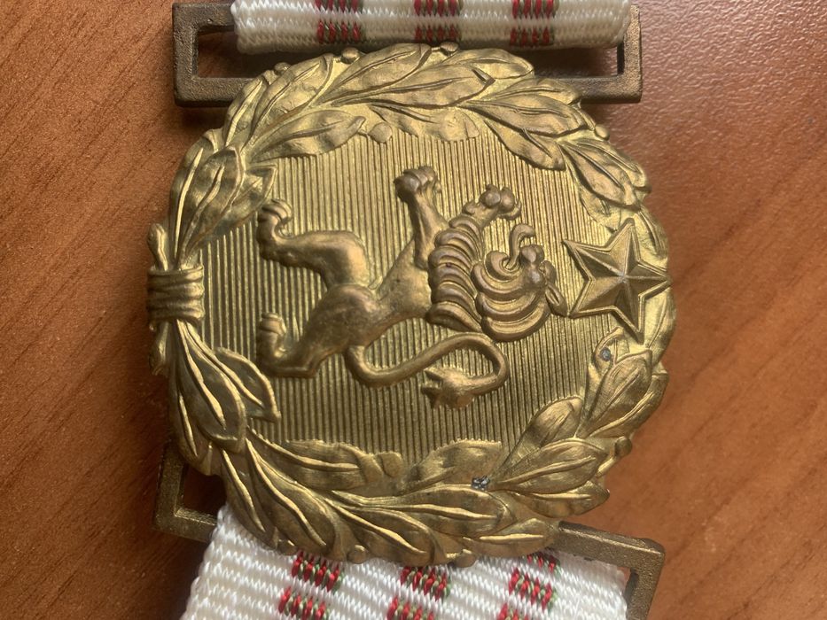 Продавам офицерски параден колан