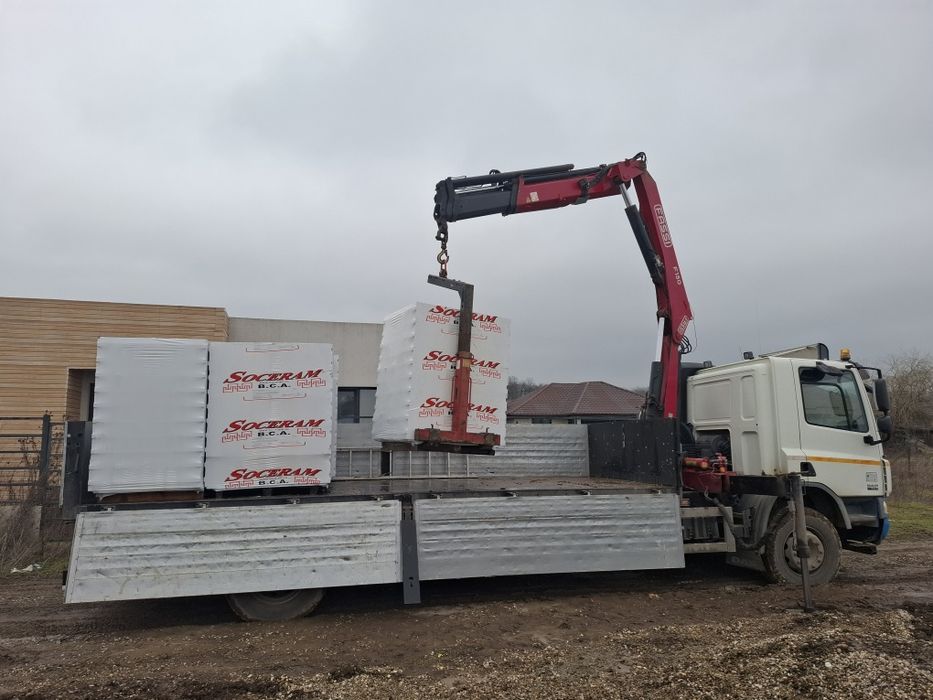 Transport - camion cu macara