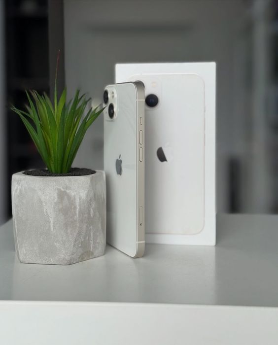 Айфон 13 128гб идеал