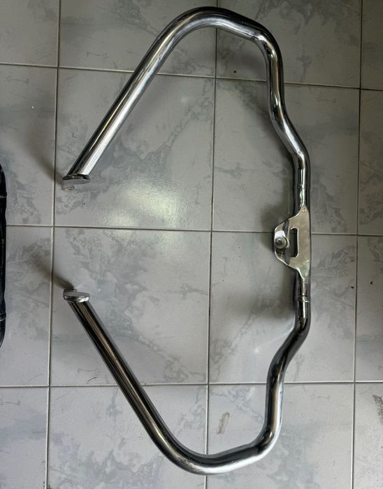 OEM оригинален Ролбар / crash bar за Harley Davidson Softail