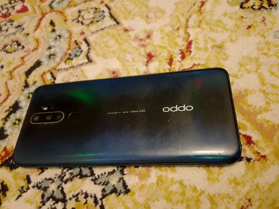 Продам OPPO A9. 128гб в отличном состоянии