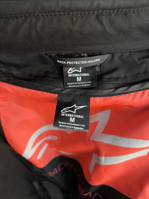 Vând echipament moto Alpinestars – stare foarte bună