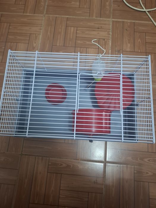 cusca pentru hamsteri cu accesorii