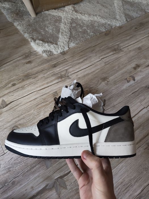 ! ULTIMA PERECHE ! - Jordan 1 OG mocha 42, 2 perechi de sireturi, nou nouti