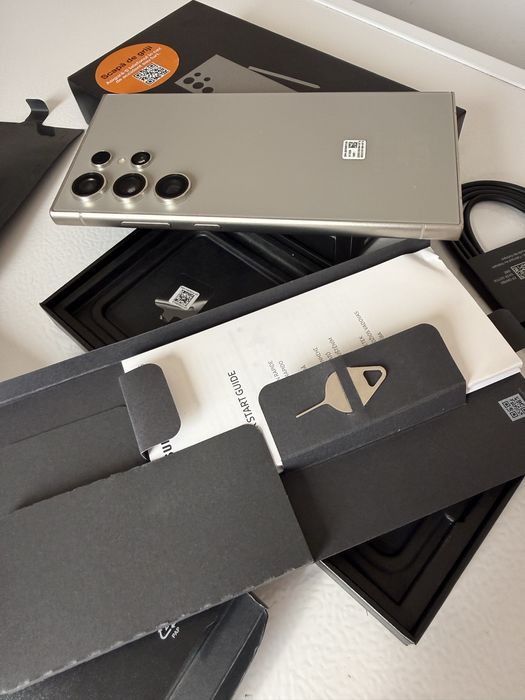 Samsung s24 ultra 512gb folosit foarte puțin aproape nou