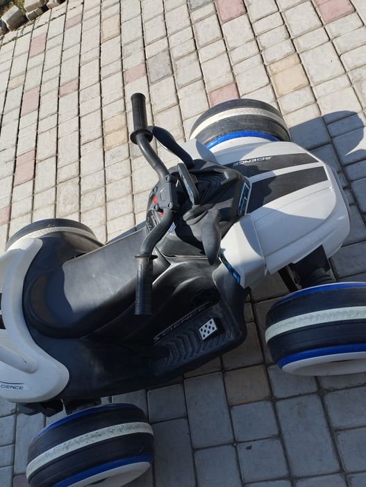 Детский электромобиль