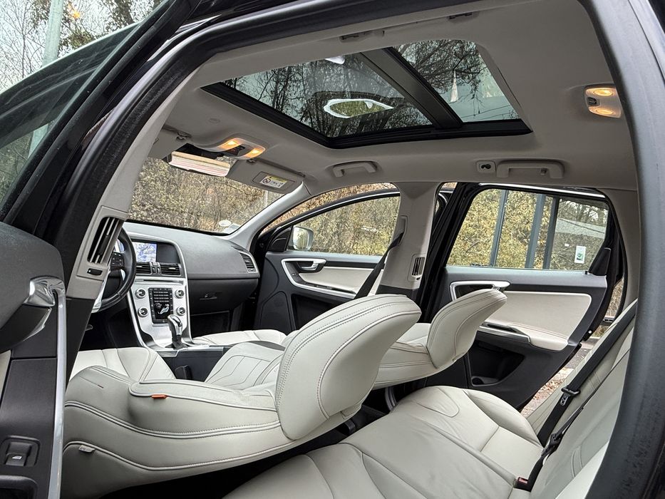 Volvo XC60 Ocean Race Panoramic