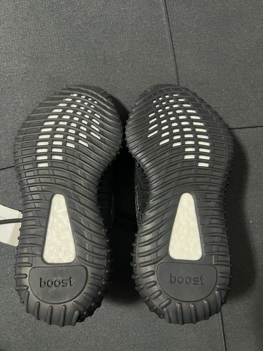 Yeezy boost 350 v2