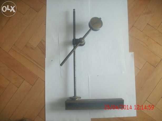 Comparator analog de precizie.