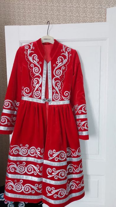 Камзол  женский красный