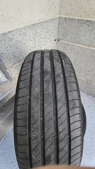 Гуми 4 броя Michelin 215/65/17