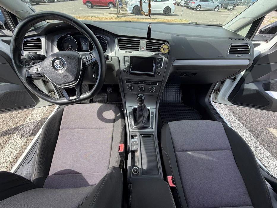Volkswagen Golf 7 varianta 1,6 TDI 110CP