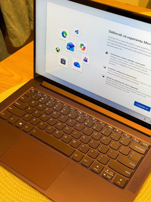 Lenovo Yoga Slim 7 14IIL05 – i5 / 16GB RAM / 1TB SSD