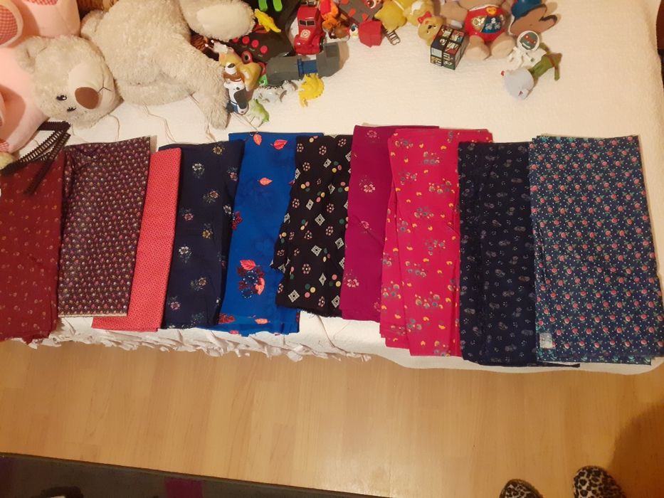 Различни платове