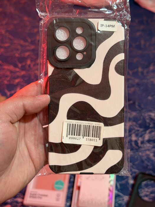 Продаются чехлы новые на Xiaomi 15 ultra и Ayfon 17 pro max