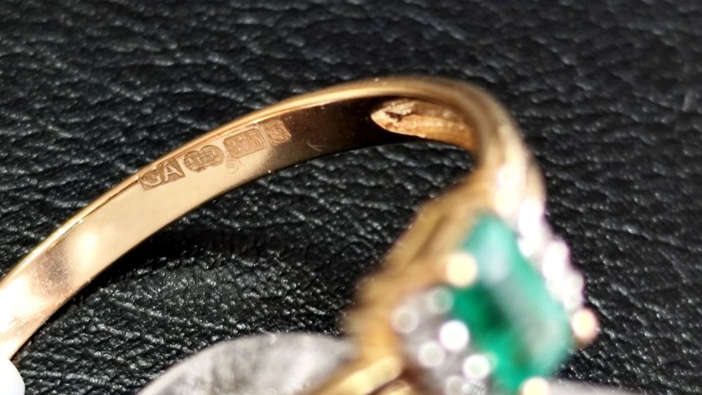 Златен Пръстен / Смарагд / Диаманти