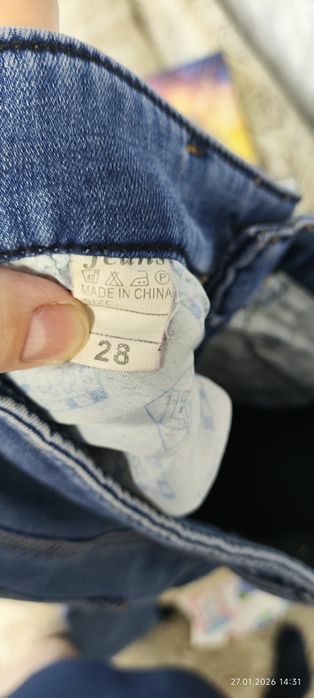 Продам джинсы утепленые на подростка