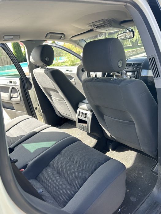 Vand touareg 3.0 an 2008 primul proprietar