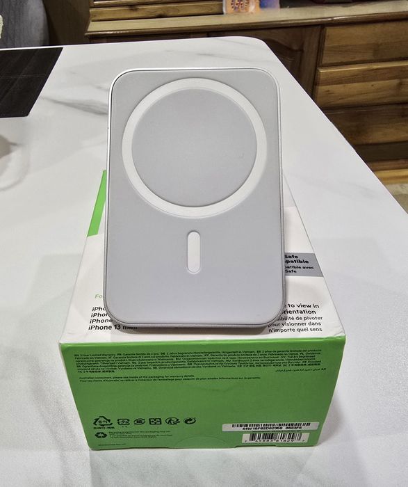 Магнитный держатель Belkin MagSafe Car Vent Mount Pro