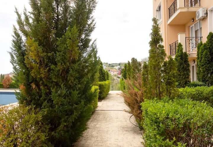 Дава се под наем Двустаен апартамент в Варна, Бизнес хотел - 60 кв.м за 306 € - Снимка #4