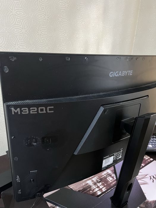 Монитор Gigabyte m32qc