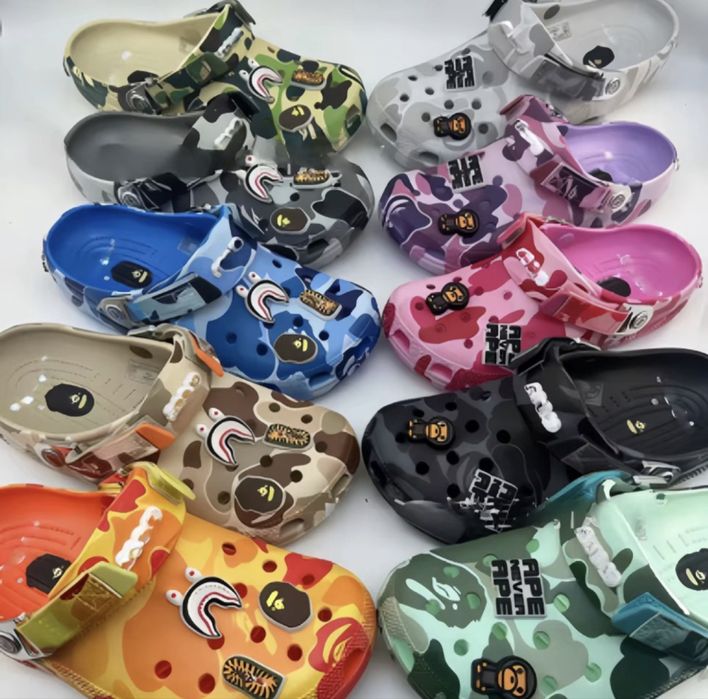Crocs x bape model deosebit