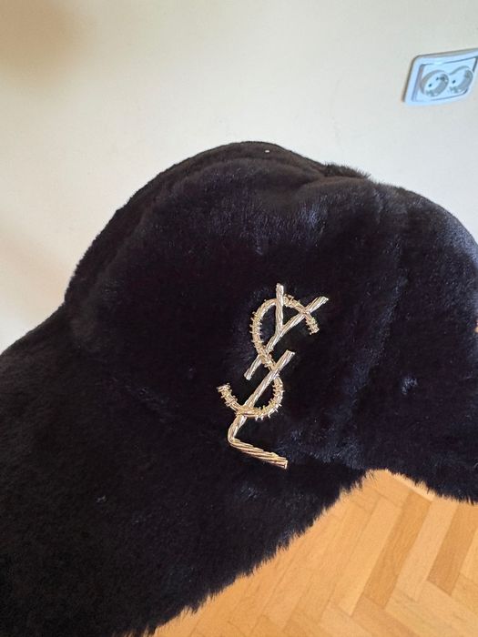 Дамска Шапка YSL