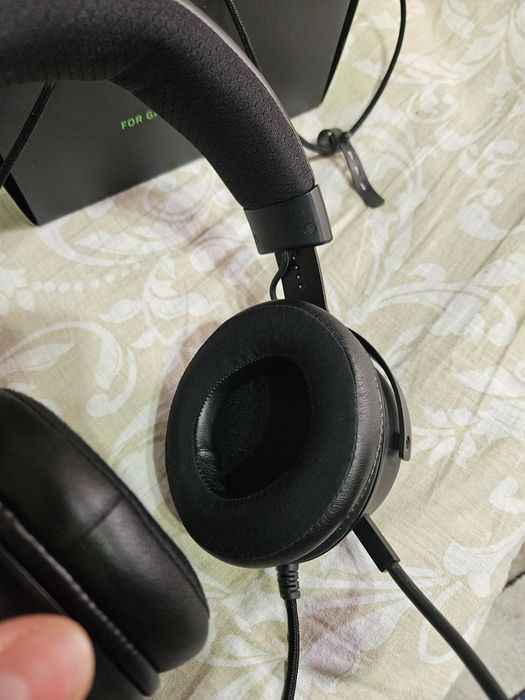 Vand Casti Gaming Razer Kraken V3