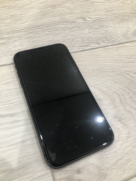 Продам айфон 11 64gb