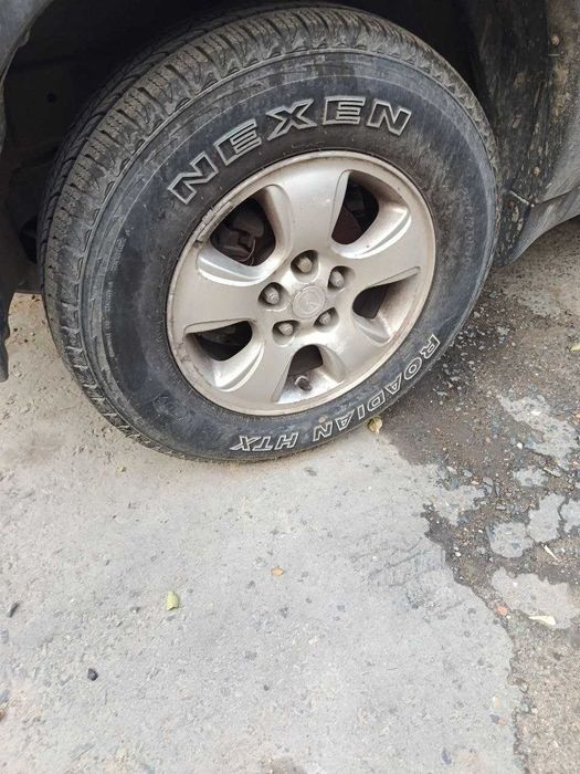 Продам Mazda Tribute 2003 г. Серебристый