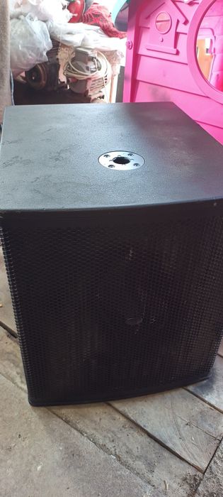 Subwoofer pe 18 inch