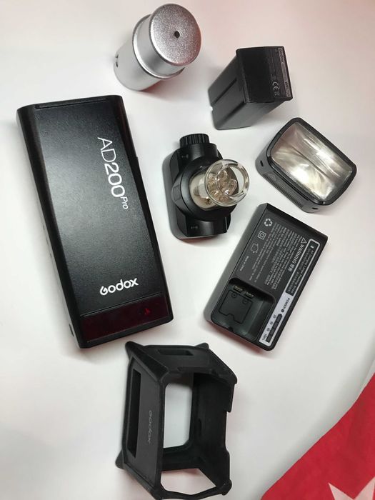 Вспышка Godox AD200 Pro