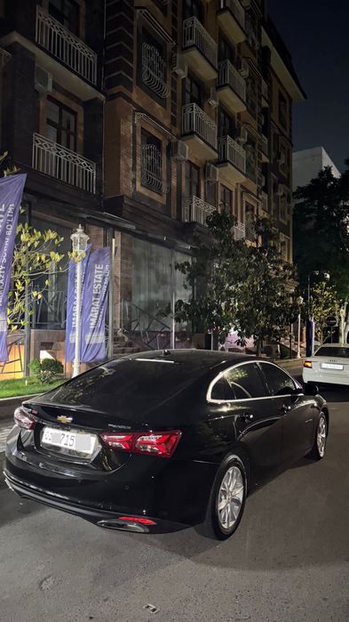 Chevrolet Malibu 2021 — 2