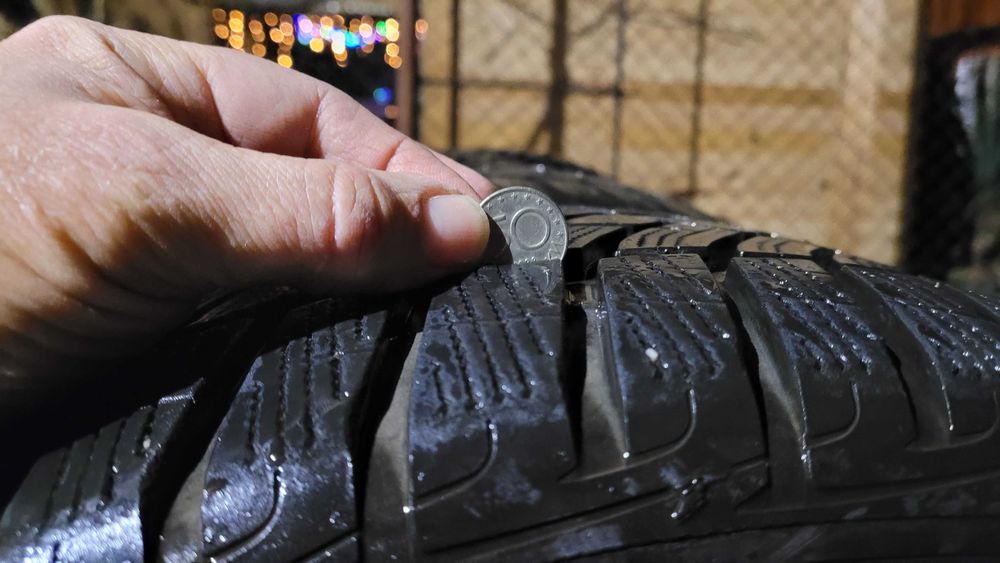 4 br. Зимни гуми Goodyear Ultra Grip -  255 х 40 х 19 – 100 V