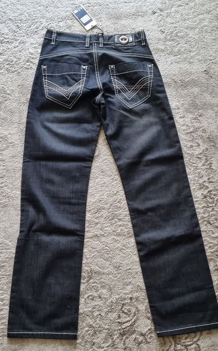 Armani noi! Logo metalic!