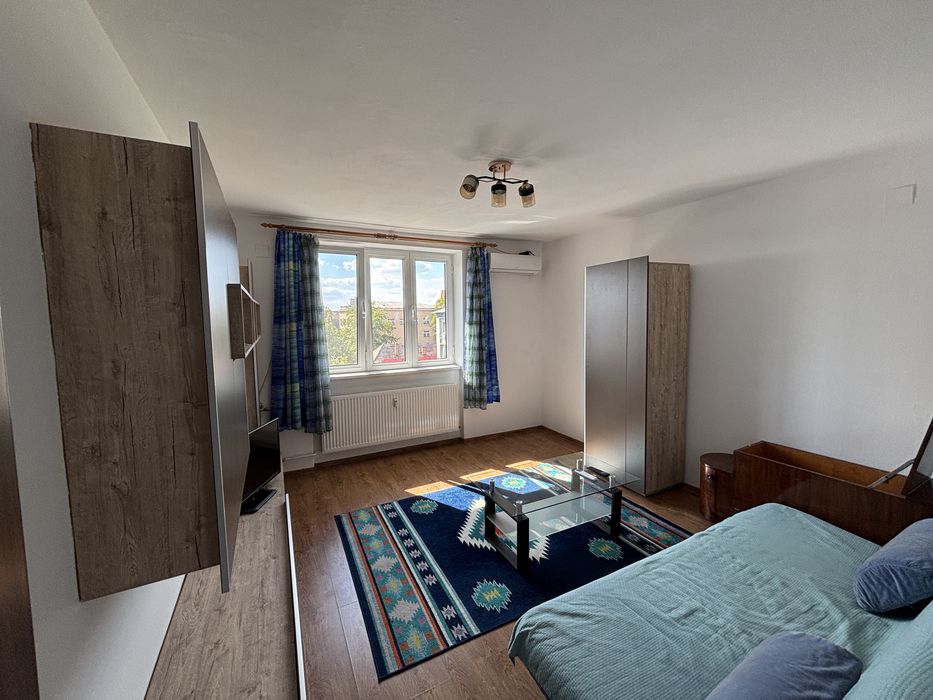 Inchiriez apartament 2 camere