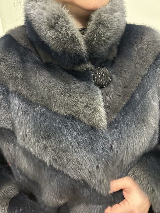 Продаю шубу норковую