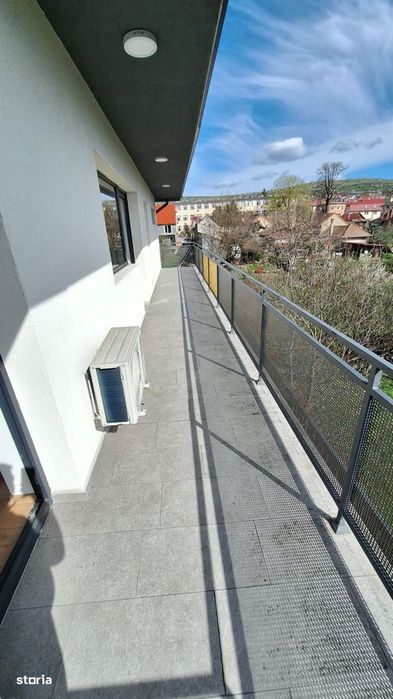 De inchiriat apartament nemobilat pt birou sau locuit Coposu 18A 50mp