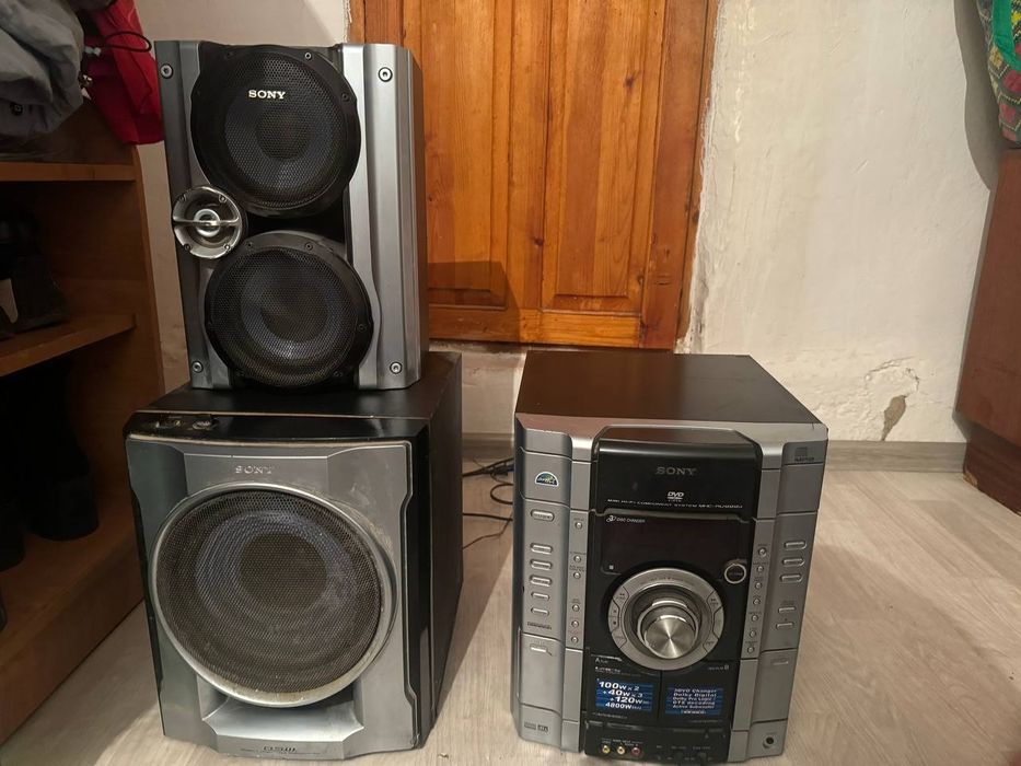 Колонки и блок управление Soni